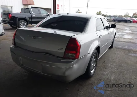 2006 Chrysler 300 Touring from USA, damaged, VIN 2C3KA53G56H515256